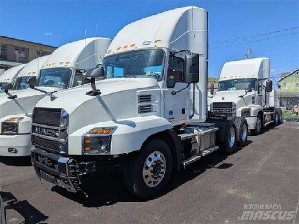 Mack AN64T وحدات الجر