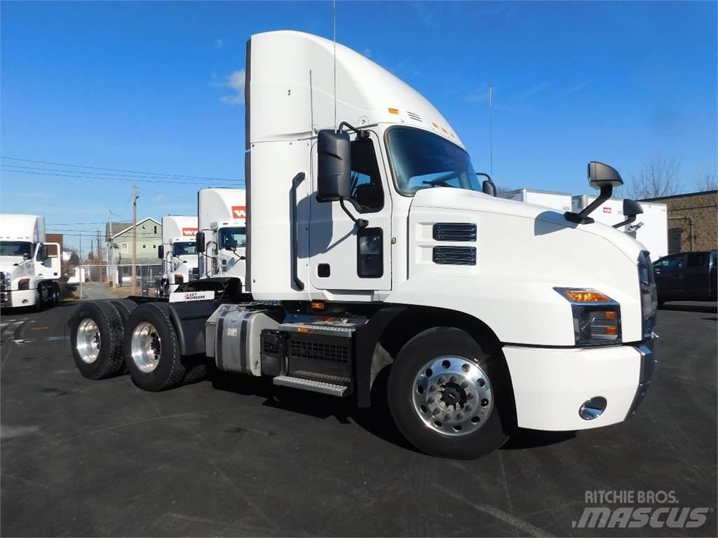 Mack AN64T وحدات الجر