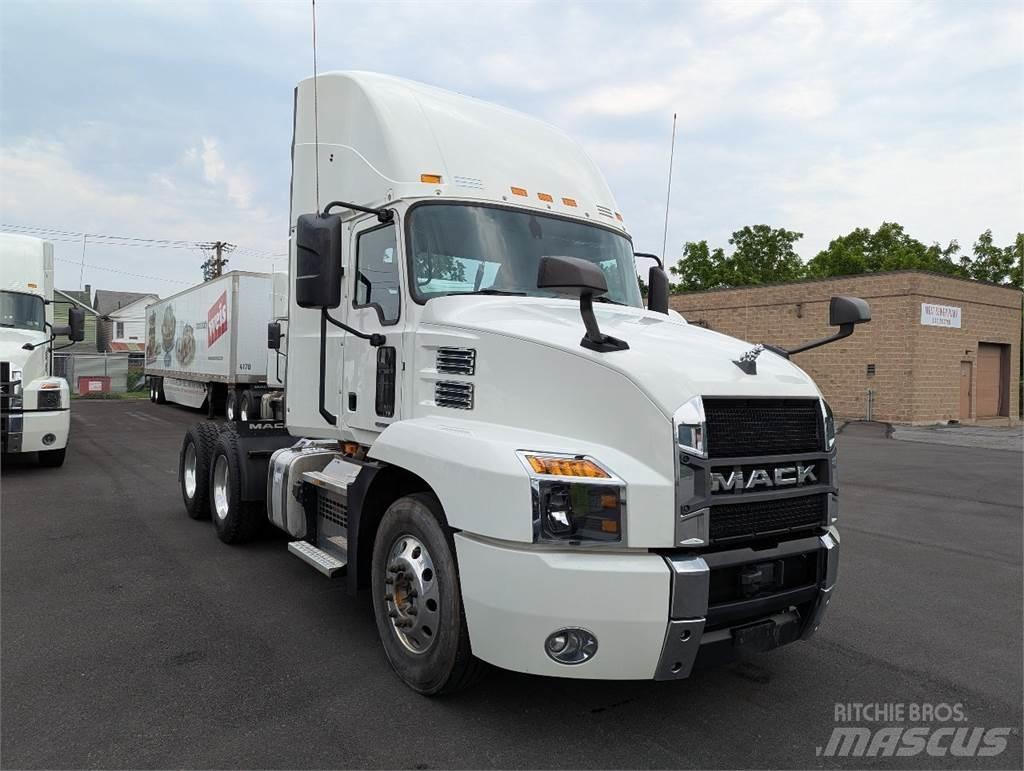 Mack AN64T وحدات الجر