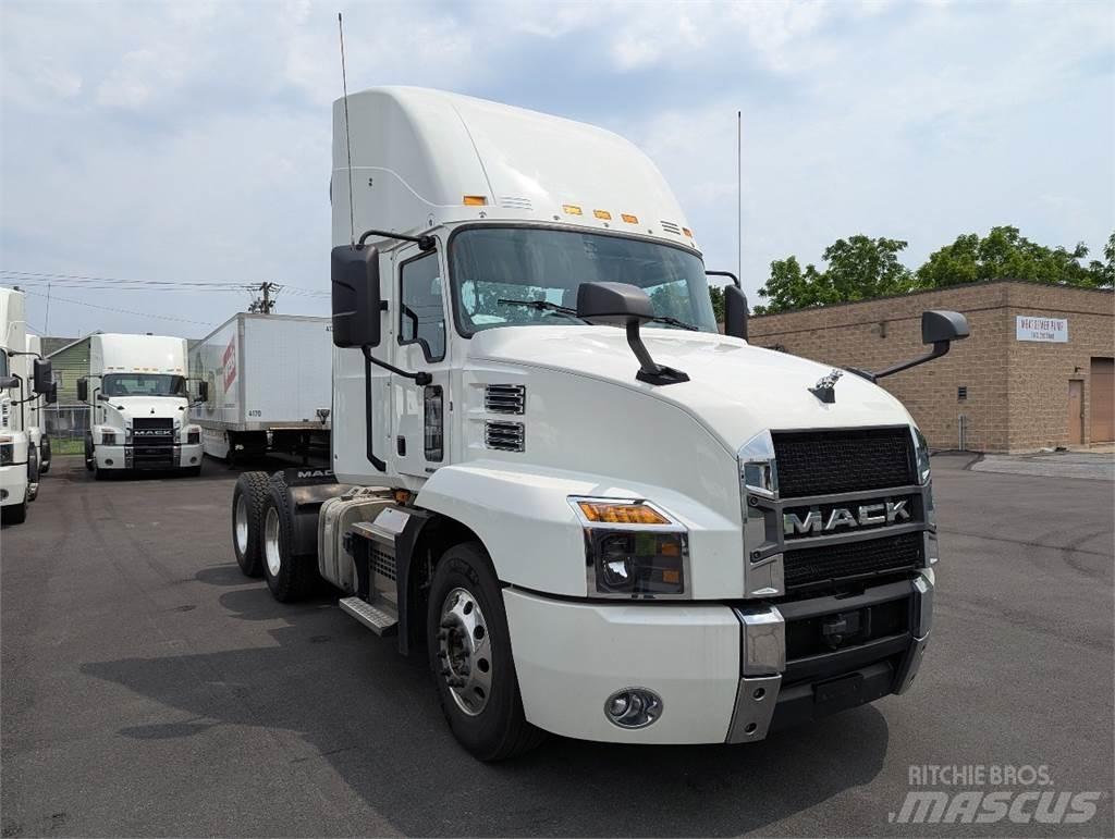 Mack AN64T وحدات الجر