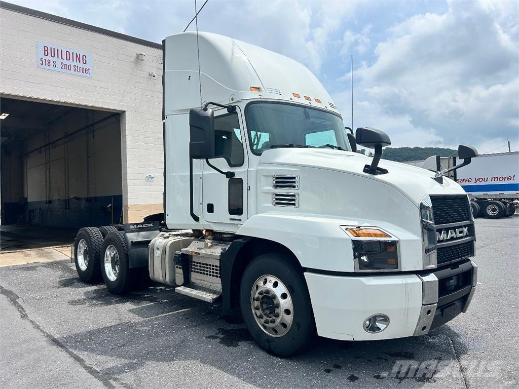 Mack AN64T وحدات الجر