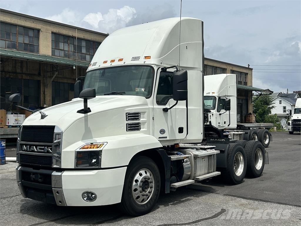 Mack AN64T وحدات الجر