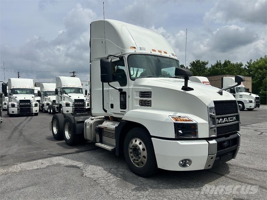 Mack AN64T وحدات الجر
