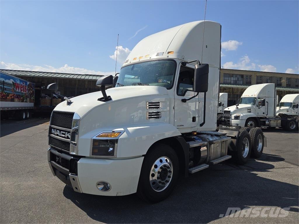 Mack AN64T وحدات الجر