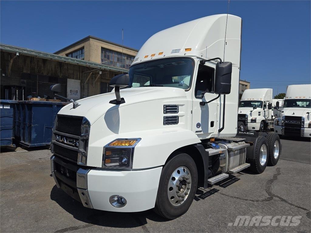 Mack AN64T وحدات الجر