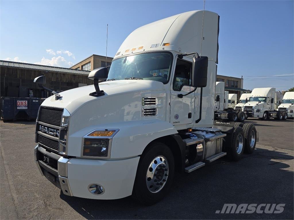 Mack AN64T وحدات الجر