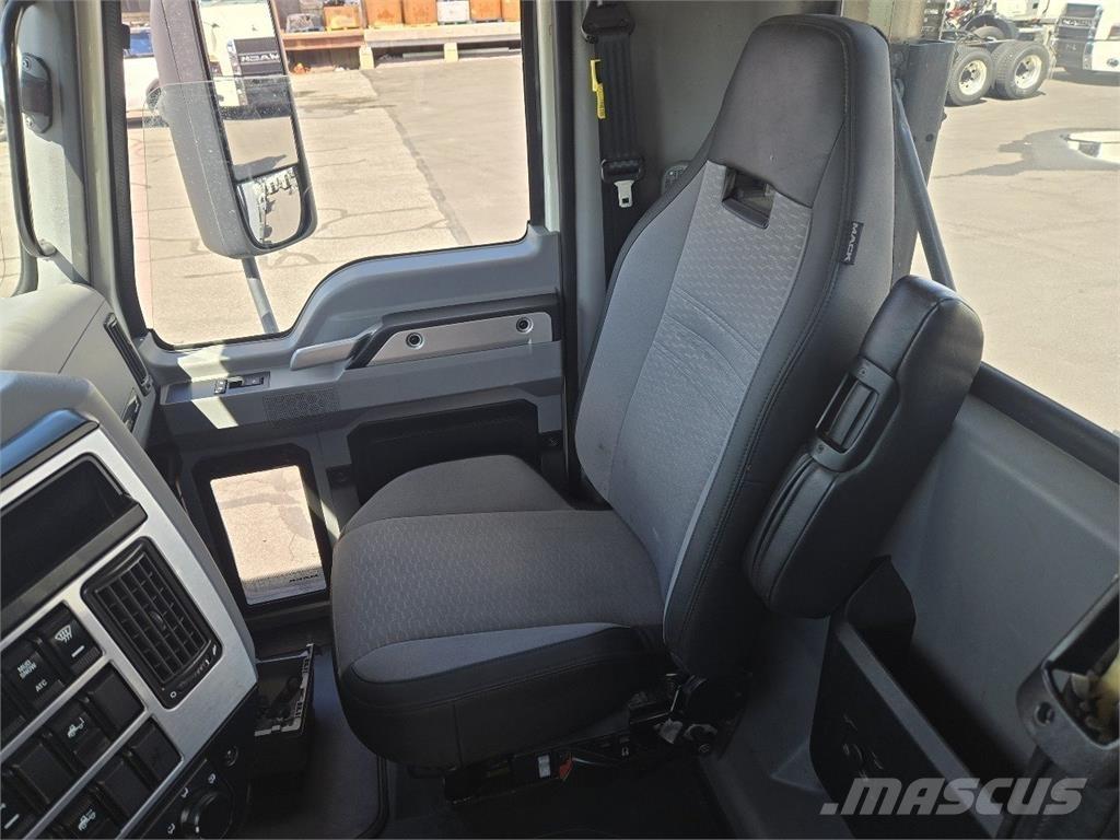 Mack AN64T وحدات الجر