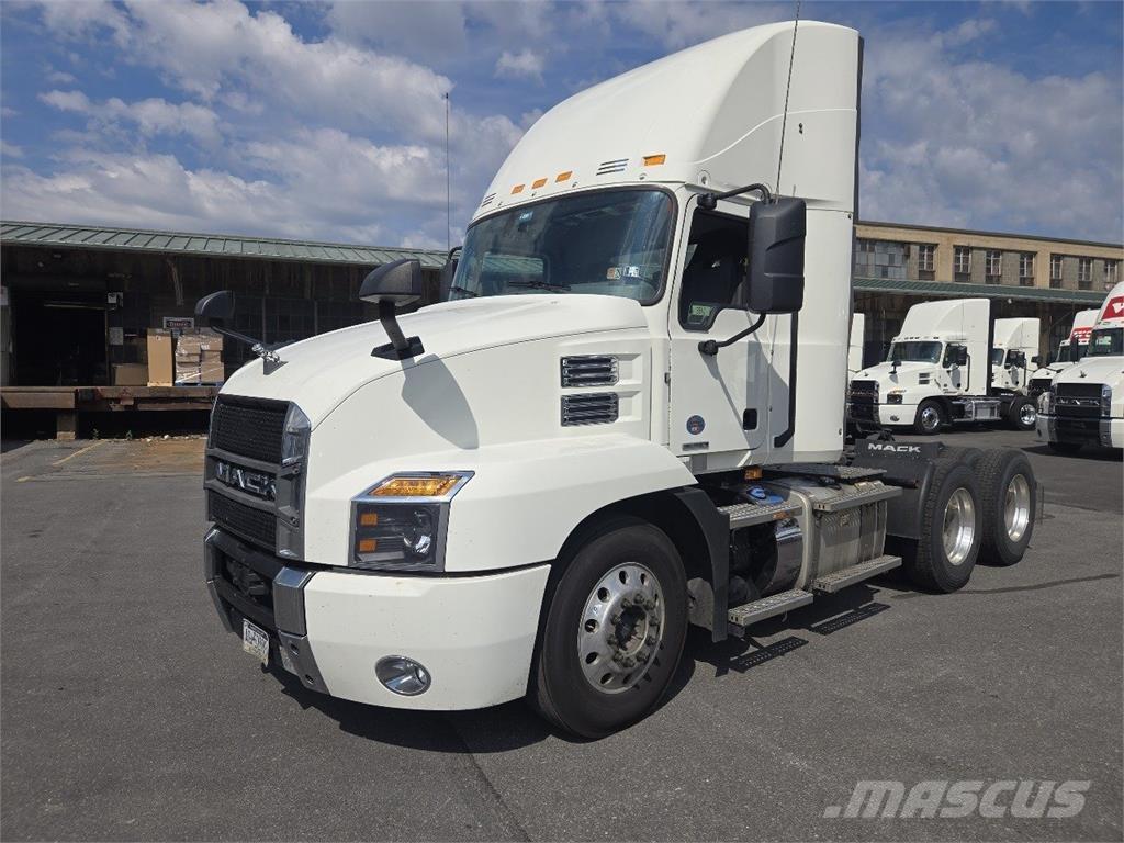Mack AN64T وحدات الجر