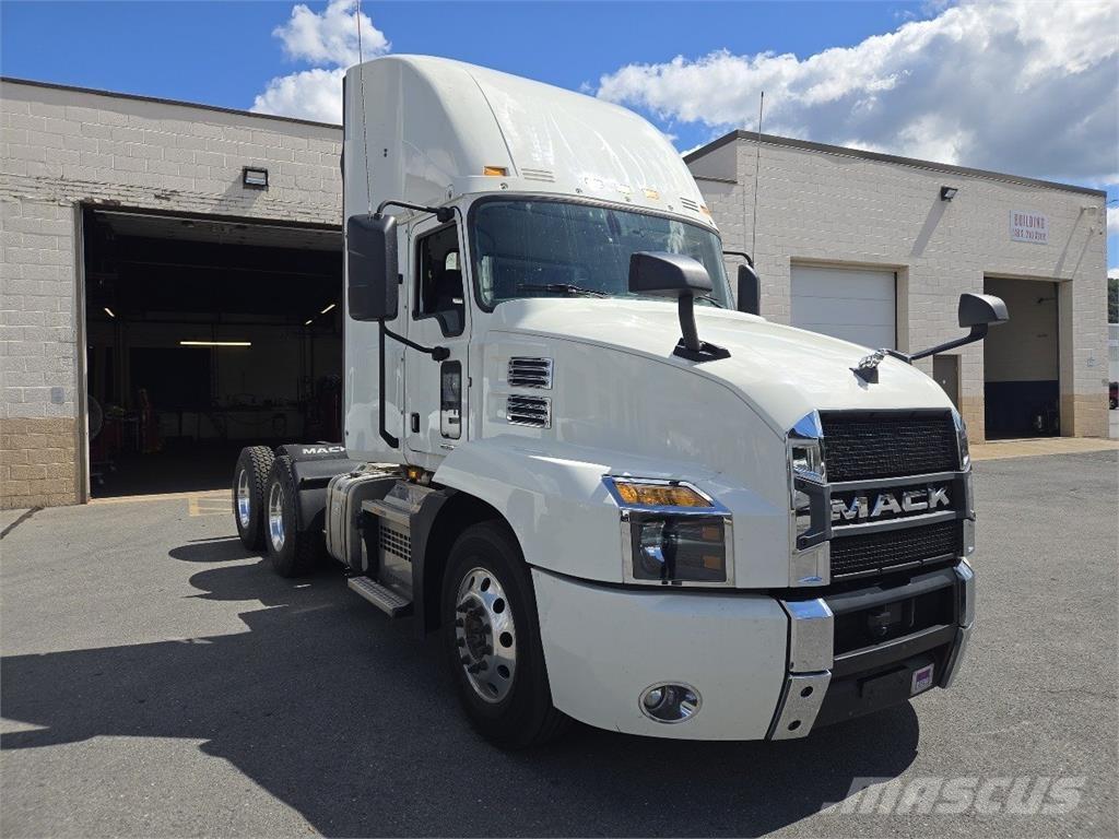 Mack AN64T وحدات الجر