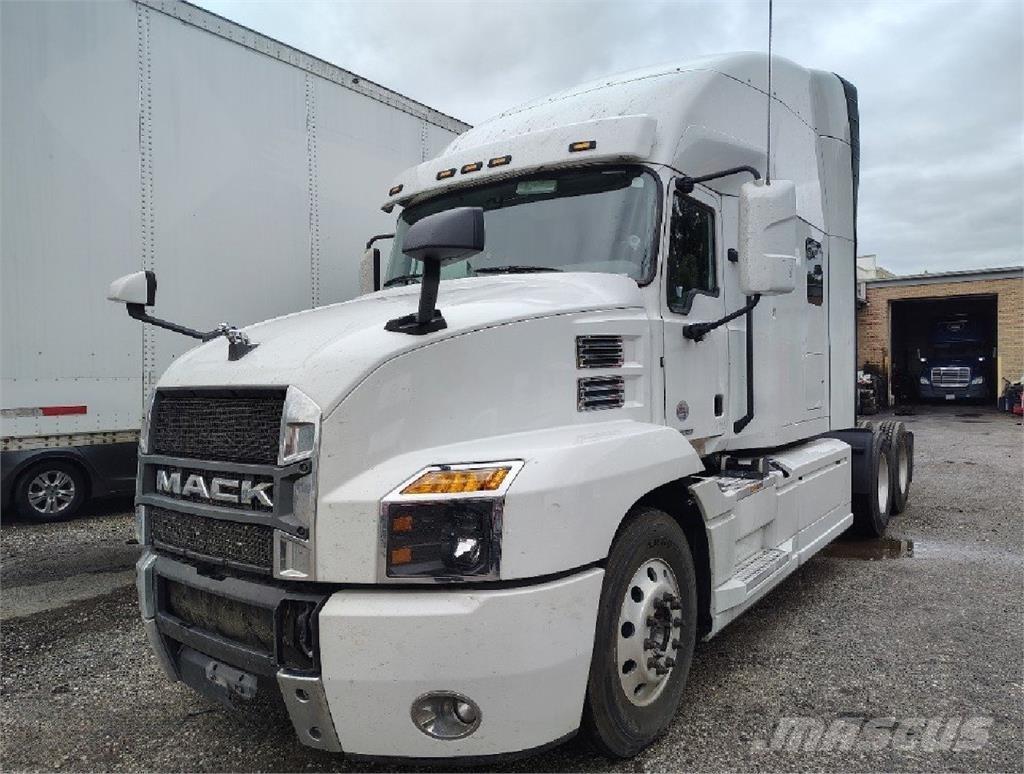 Mack Anthem 64T وحدات الجر