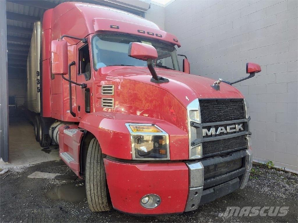 Mack Anthem 64T وحدات الجر