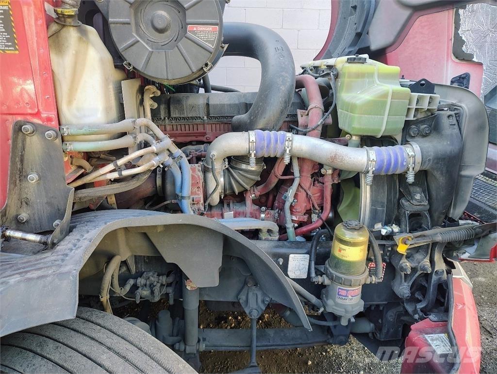 Mack Anthem 64T وحدات الجر