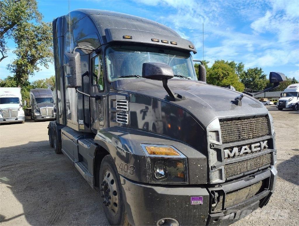 Mack Anthem 64T وحدات الجر