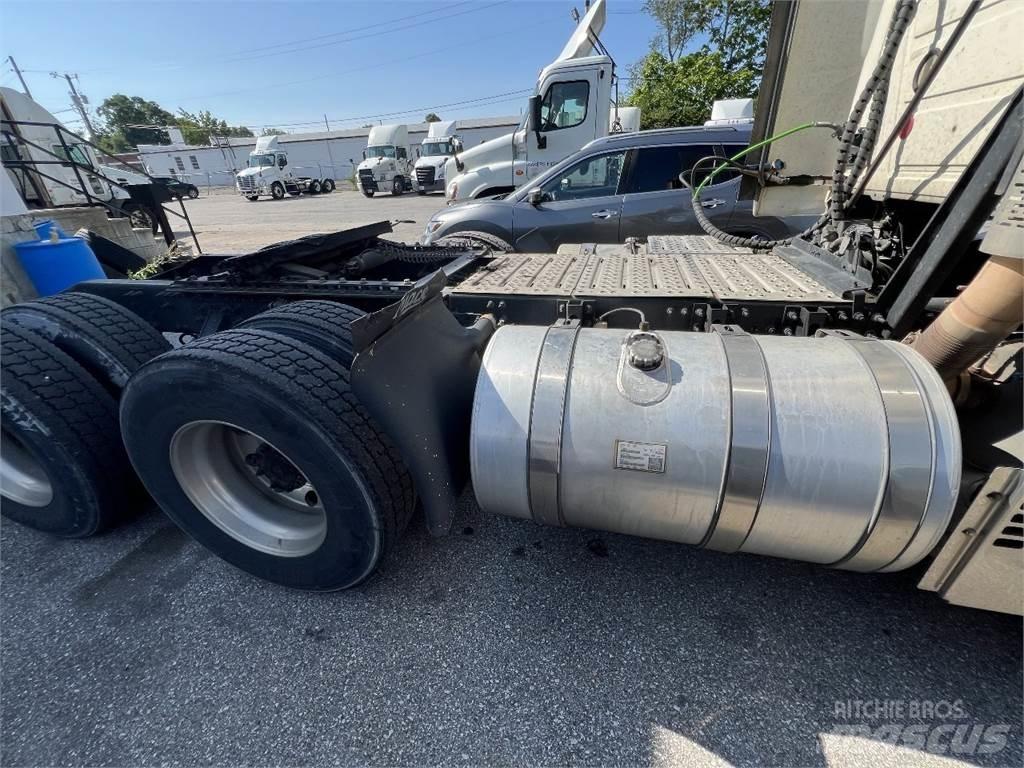Mack Anthem AN64T وحدات الجر