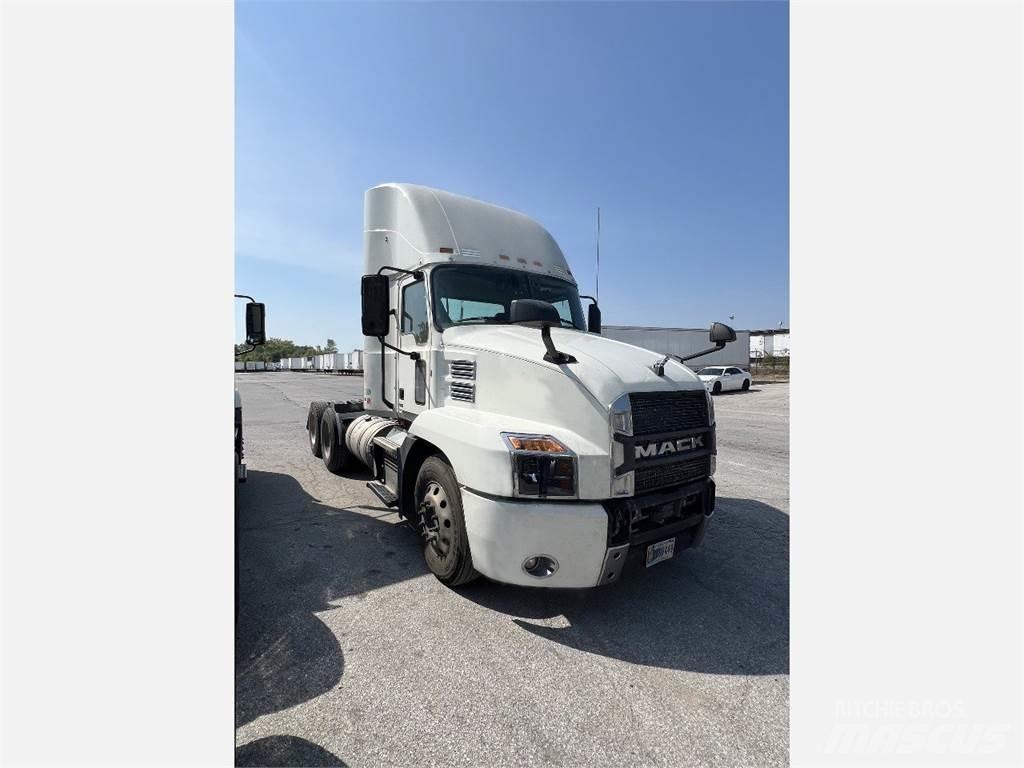 Mack Anthem AN64T وحدات الجر