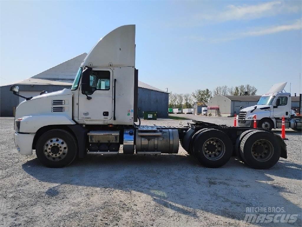 Mack Anthem AN64T وحدات الجر