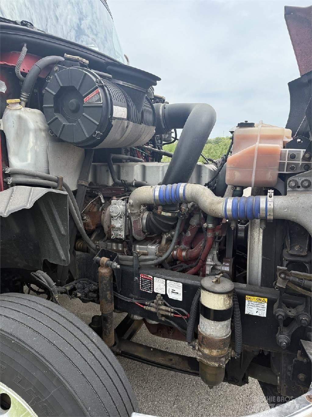 Mack CXU613 وحدات الجر