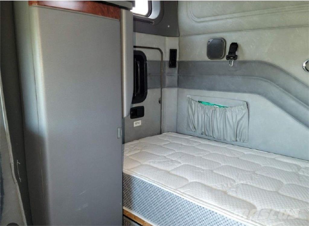 Mack CXU613 وحدات الجر