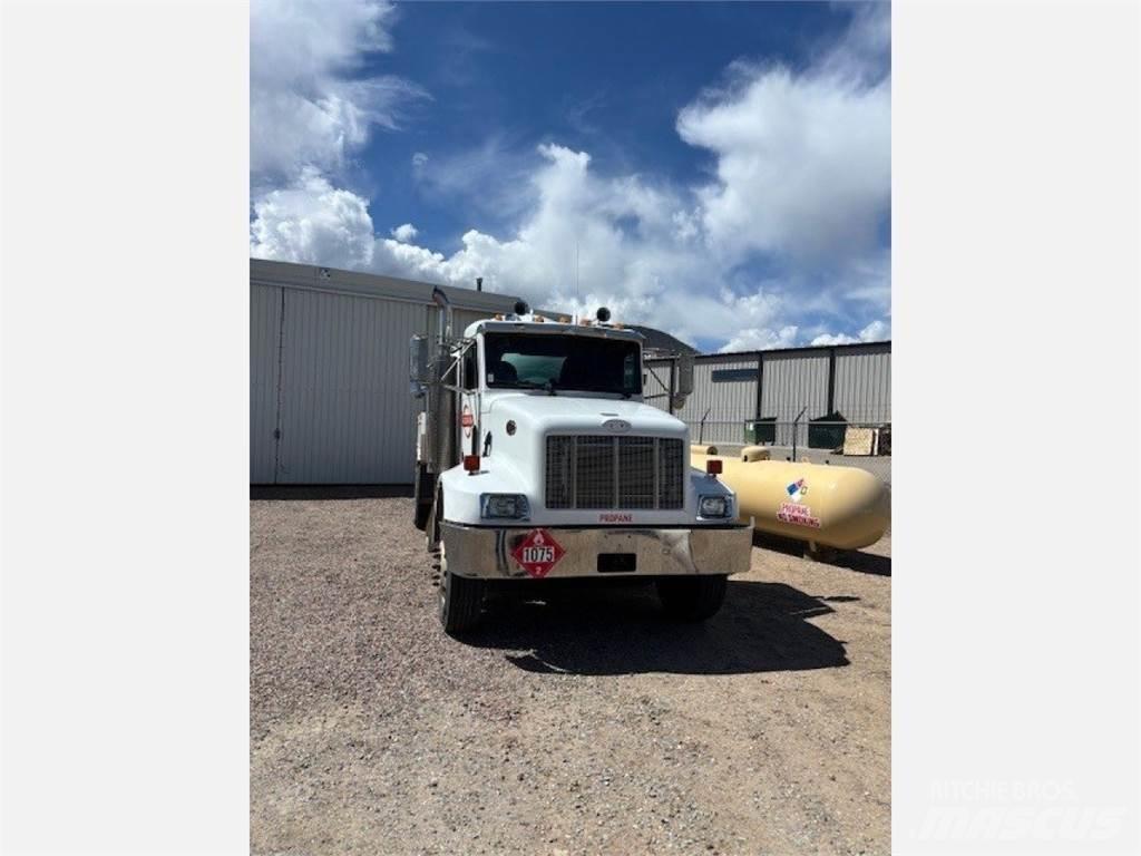 Peterbilt 330 شاحنات أخرى