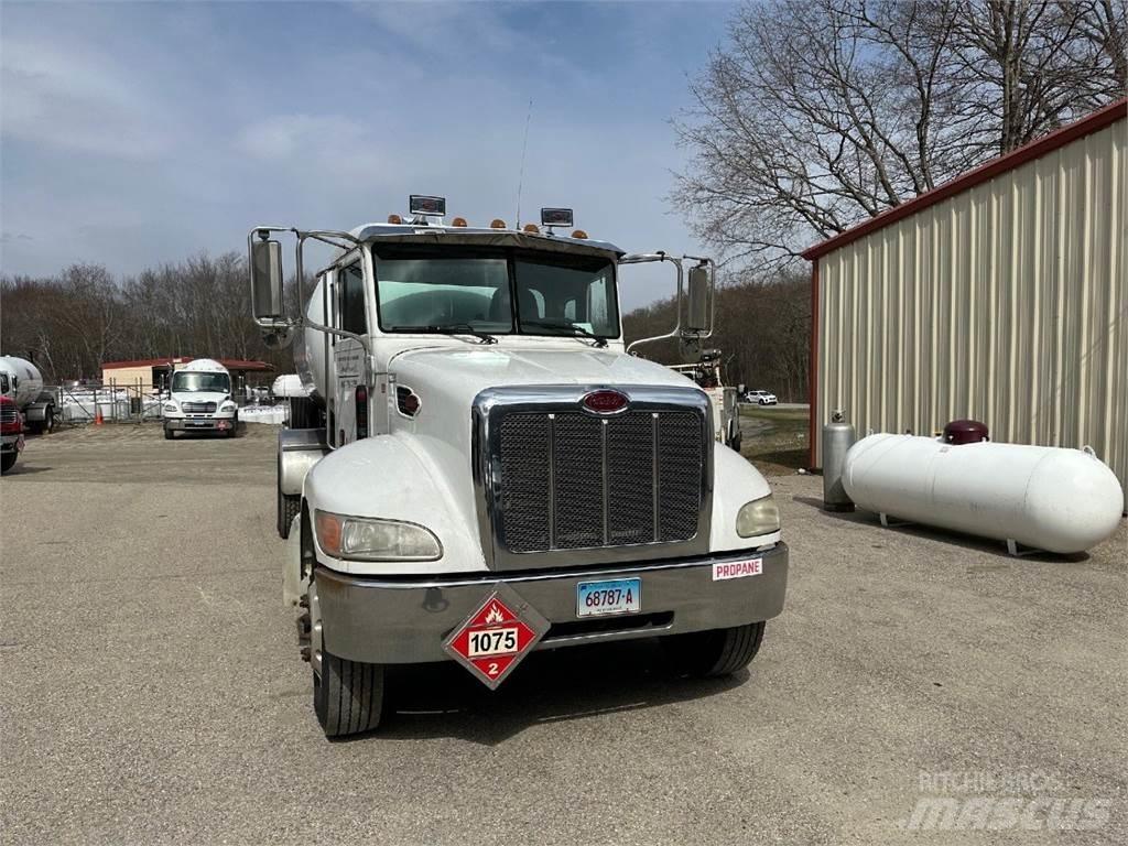 Peterbilt 335 شاحنات أخرى