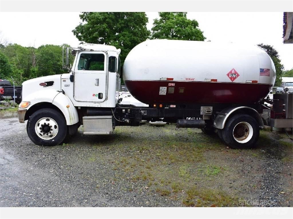 Peterbilt 335 شاحنات أخرى