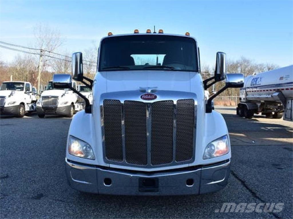 Peterbilt 579 وحدات الجر