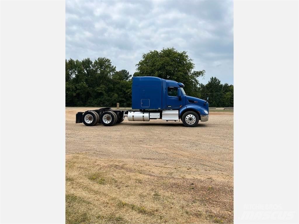 Peterbilt 579 وحدات الجر