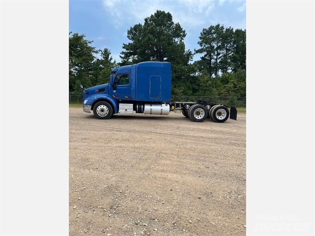 Peterbilt 579 وحدات الجر