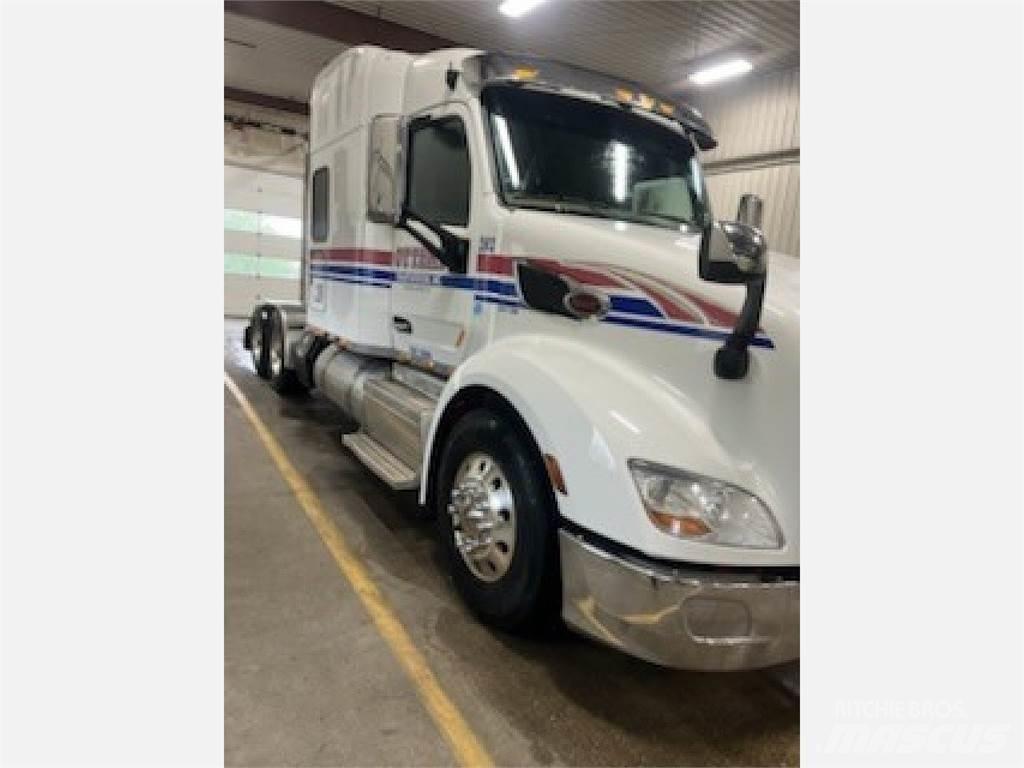 Peterbilt 579 وحدات الجر