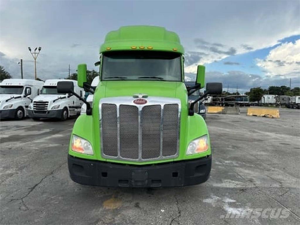 Peterbilt 579 وحدات الجر
