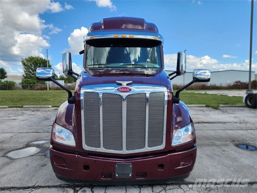 Peterbilt 579 وحدات الجر