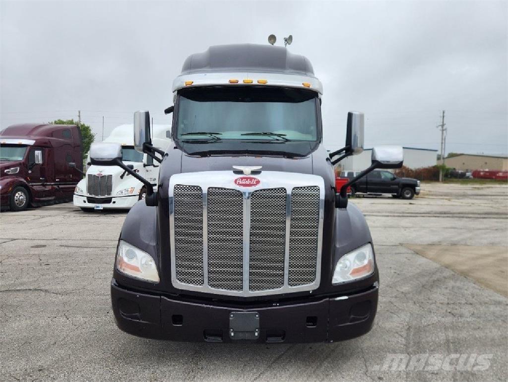 Peterbilt 579 وحدات الجر