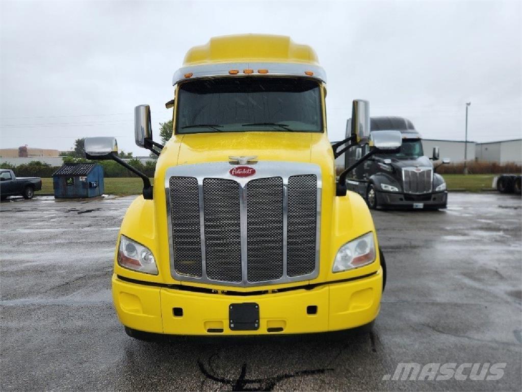Peterbilt 579 وحدات الجر