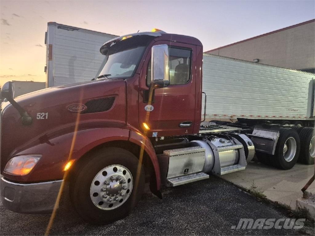 Peterbilt 579 وحدات الجر