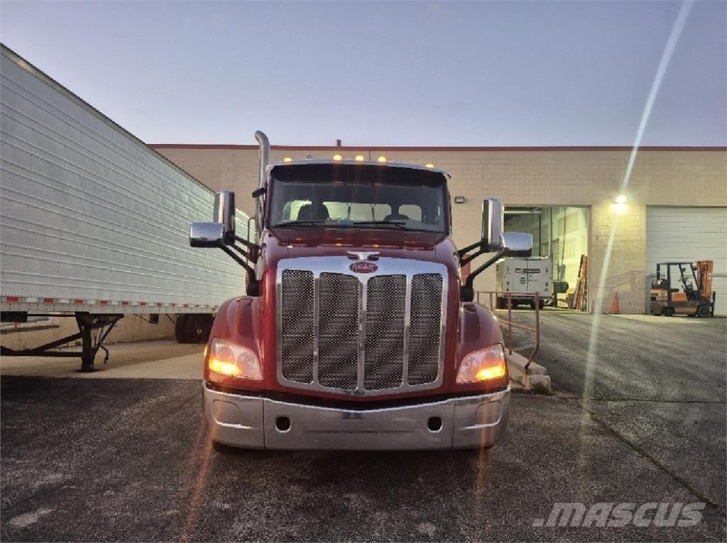 Peterbilt 579 وحدات الجر