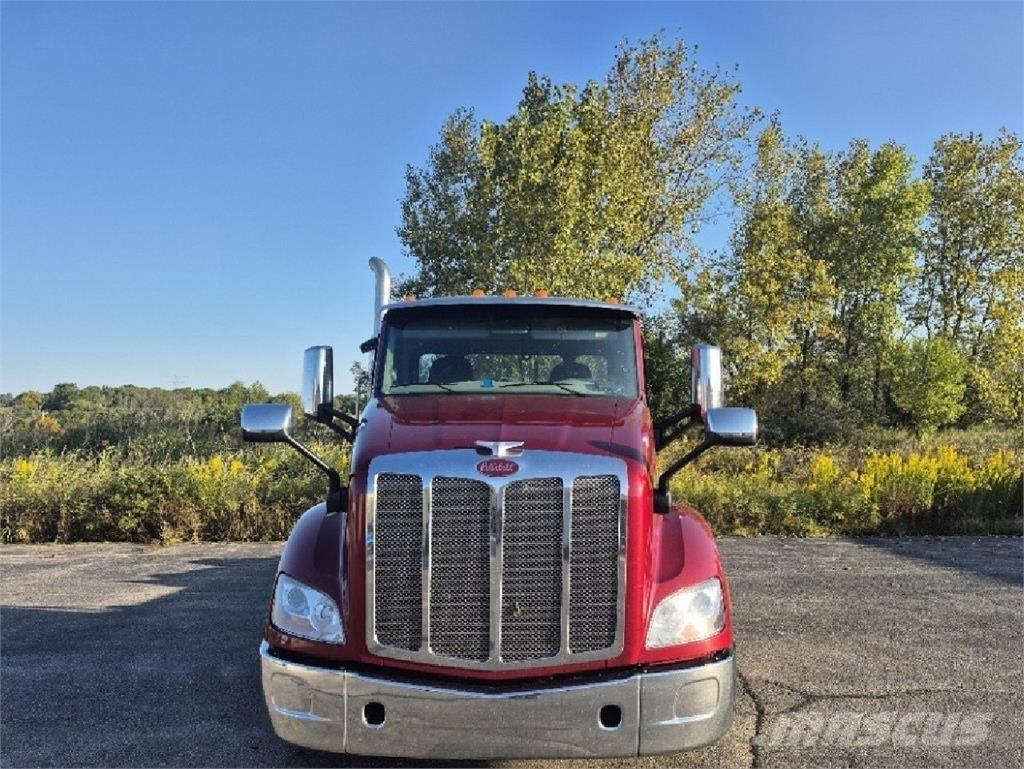 Peterbilt 579 وحدات الجر