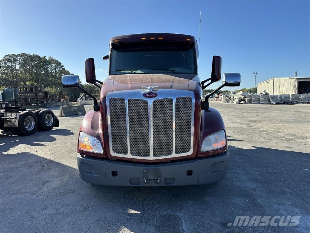 Peterbilt 579 وحدات الجر