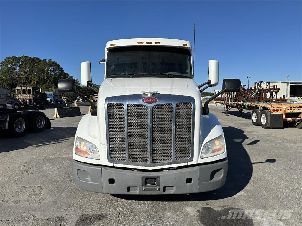 Peterbilt 579 وحدات الجر