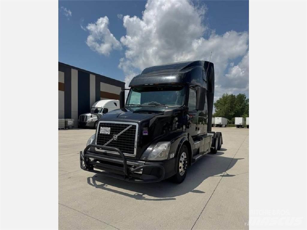 Volvo VNL 760 وحدات الجر