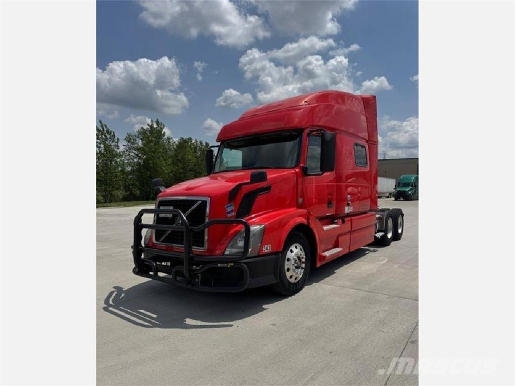 Volvo VNL 860 وحدات الجر