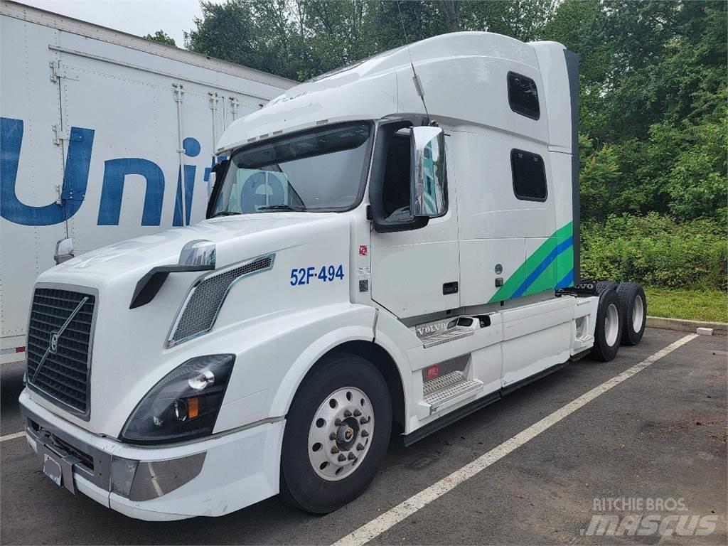 Volvo VNL64T780 وحدات الجر