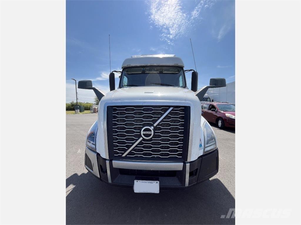 Volvo VNL860 وحدات الجر