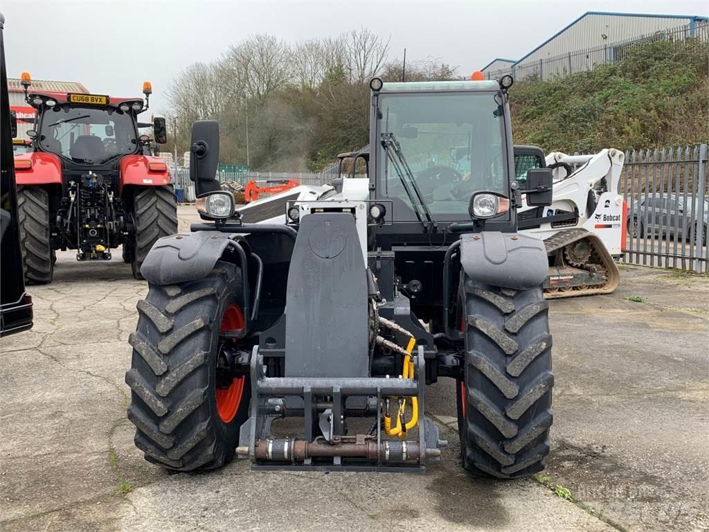 Bobcat TL30.60 مناولات متداخلة