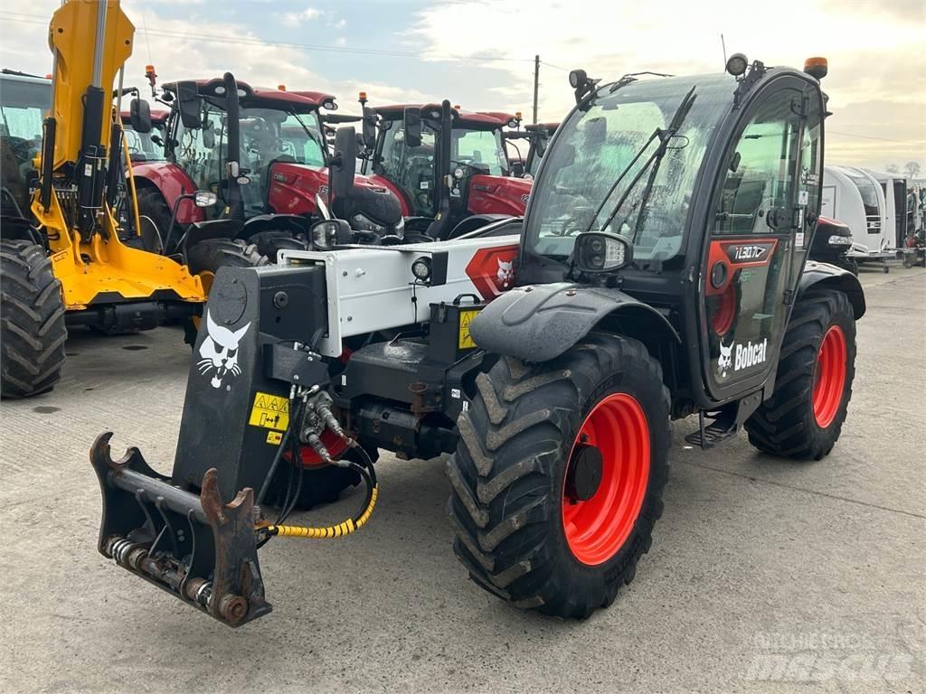 Bobcat TL30.70 مناولات متداخلة