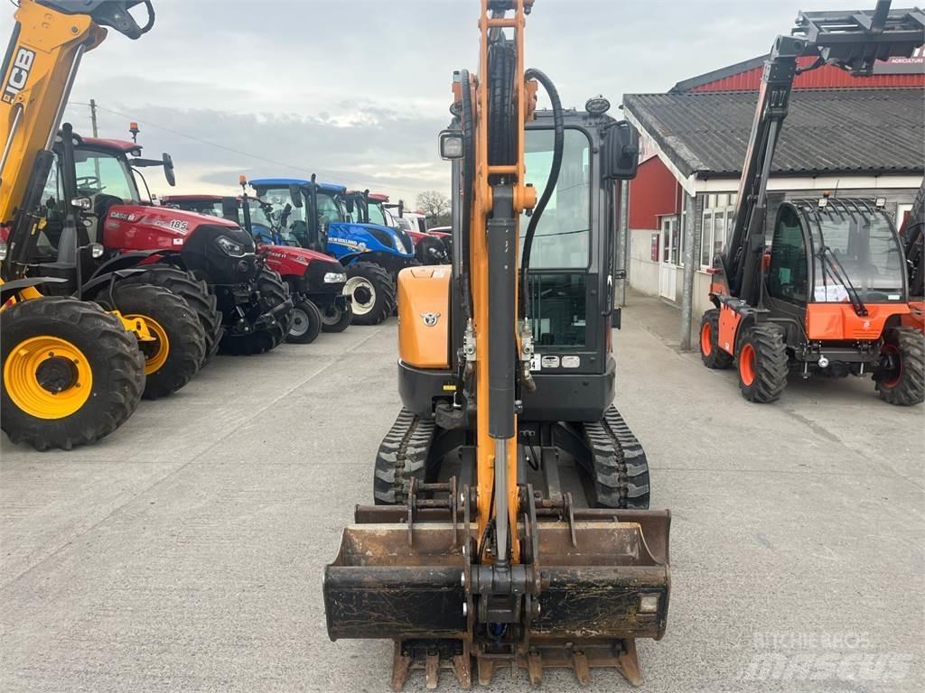 CASE CE CX30C حفارات زحافة