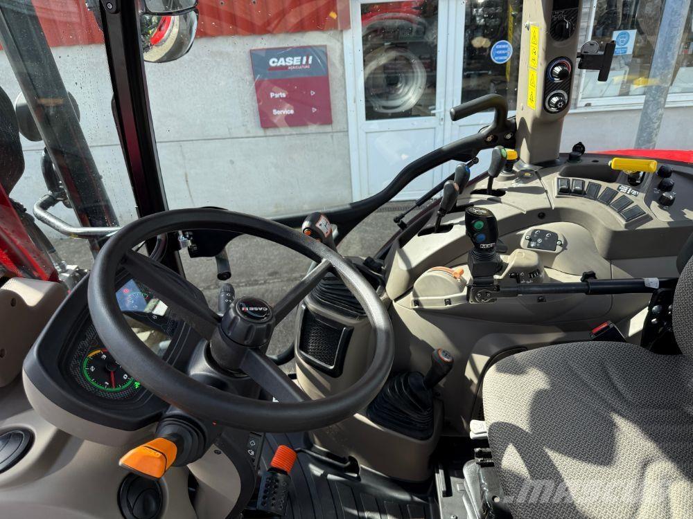 Case IH Farmall C 120 الجرارات