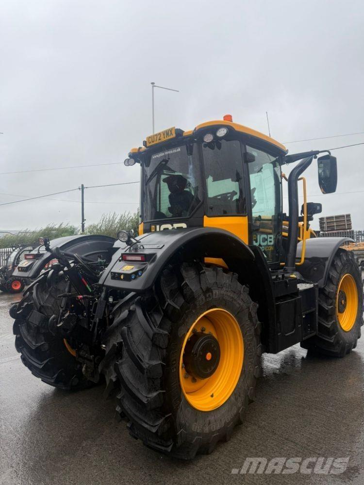 JCB Fastrac 4220 الجرارات