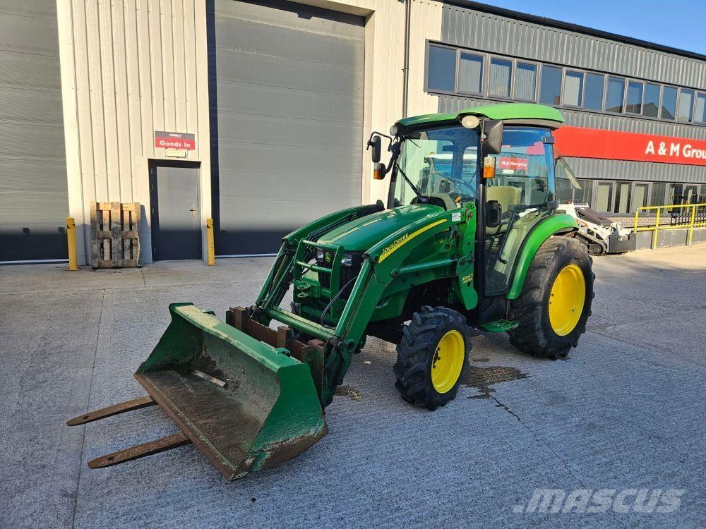 John Deere 3520 الجرارات