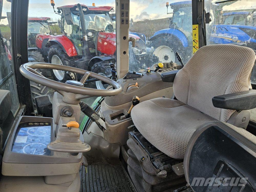 John Deere JD 6110 الجرارات