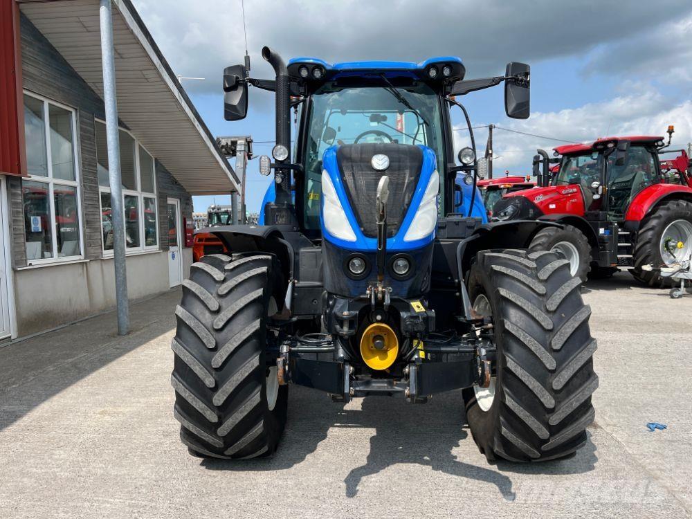 New Holland T7.210 الجرارات